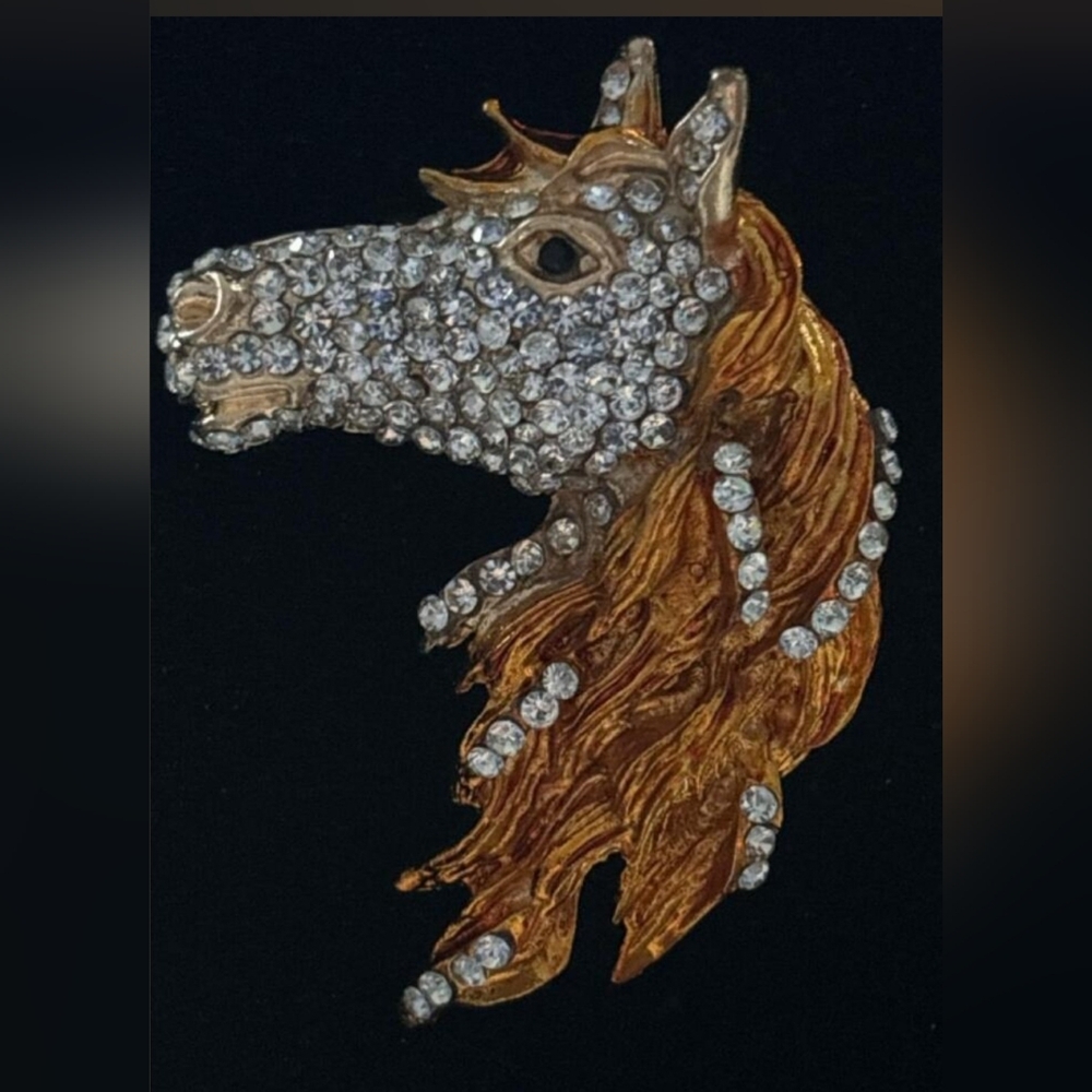 Georgous Vintage Western Rhinestone Horsehead Brooch